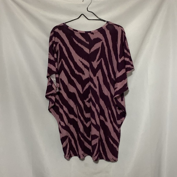 NWT Wonderly Mauve and Dark Purple Zebra Print Tunic Top Size 1X. Model Blend - Picture 9 of 10